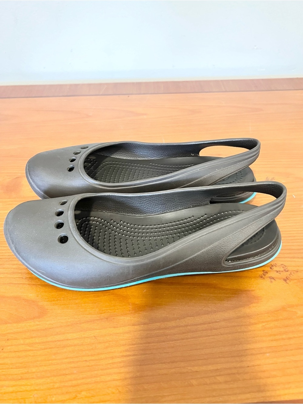 Crocs Tone Skylar Slingback Ballet Flat Toe Comfortable Shoes Women’s Size 8 - Picture 2 of 4